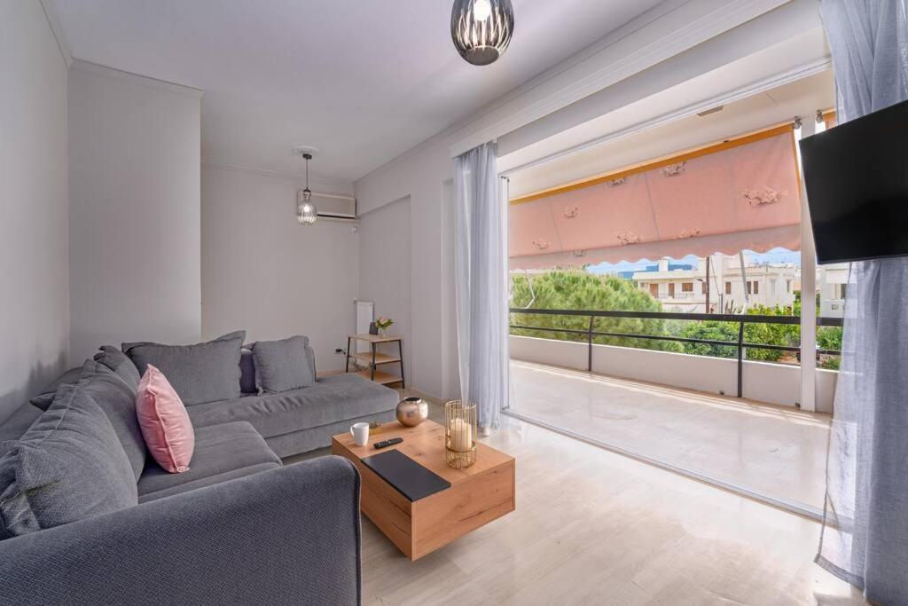 Peaceful 2 Bedroom In Glyfada Center Атина Екстериор снимка