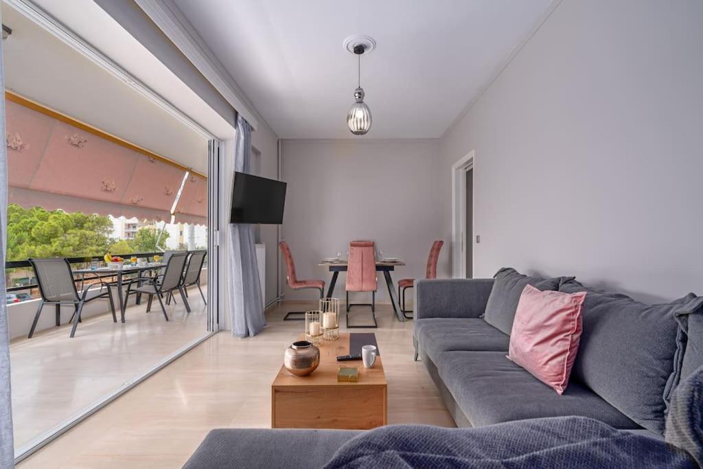 Peaceful 2 Bedroom In Glyfada Center Атина Екстериор снимка